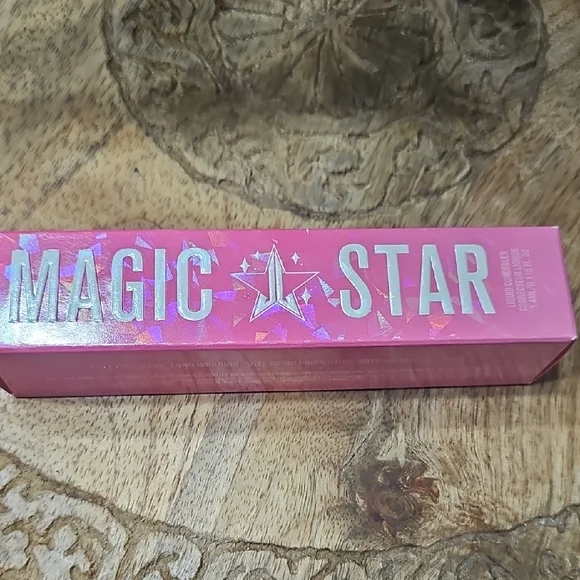 Jeffree Star C30 Concealer - Picture 1 of 2